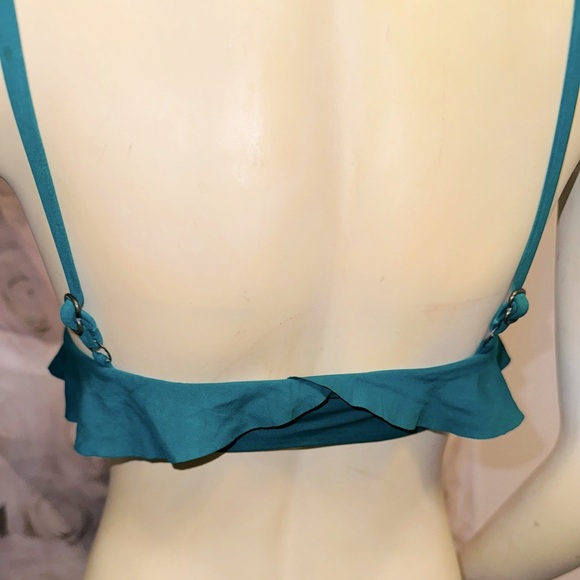 BECCA Socialite Ruffle string bikini top in fern M - Picture 11 of 12